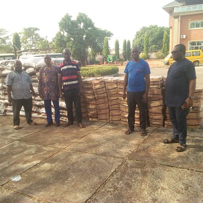 The Tinubu/ Shetima campaign council has donated food items to APC members in Anambra State to shore up their morale ahead of the 2023 general elections