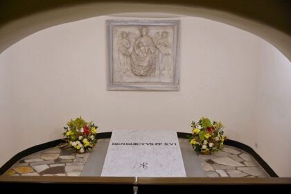 Pope Benedict XVI tomb opens for public view