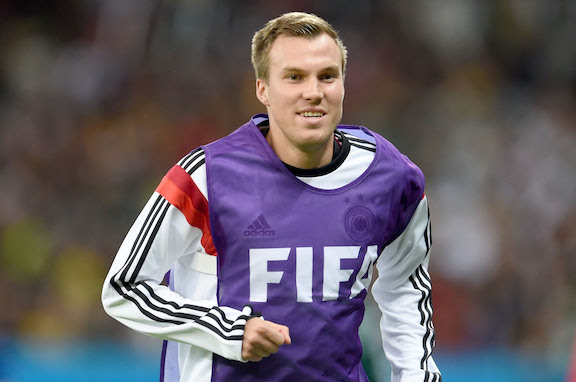 Germany's Kevin Grosskreutz warms up before the start of the FIFA World Cup 2014 round of 16 soccer match between Germany and Algeria at the Estadio Beira-Rio. Photo: picture alliance / dpa