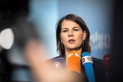 German Foreign Minister Annalena Baerbock speaks to the media upon her arrival to the Informal Meeting of Foreign Affairs Ministers. Photo: Johannes Frandsen/European Council/dpa -