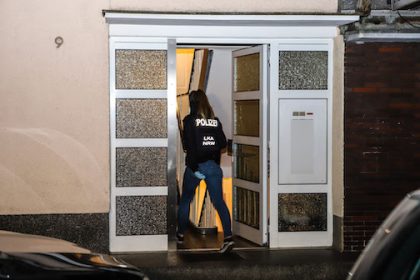 A huge police operation targeted members of Italy's powerful 'Ndrangheta Mafia in Germany and in several other European countries on Wednesday. Photo: Alex Talash/dpa - ACHTUNG: Die Klingelschilder wurden aus rechtlichen Gründen gepixelt