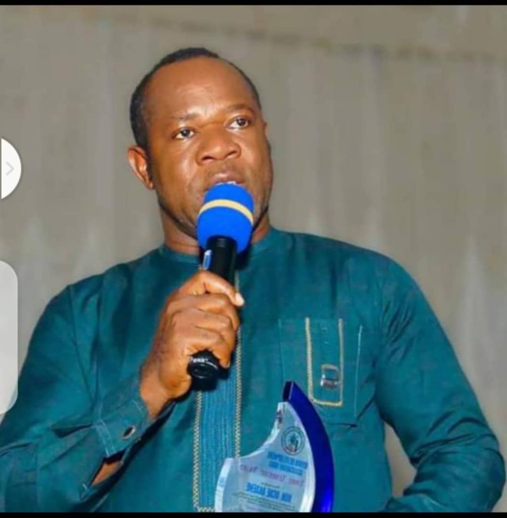 Akaeme consoles Mao Ohuabunwa over death of wife Vice Chairman, All Progressives Grand Alliance APGA, Abia North in Abia state Hon Akaeme Emmanuel Uchenna