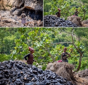 Illegal miners at Coal site in Enugy