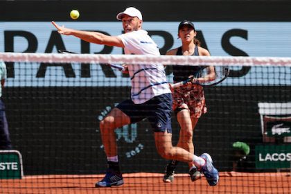 Germany's Tim Puetz (L) in action with Japan's Miyu Kato against Canada's Bianca Andreescu and New Zealand's Michael Venus during their mixed doubles final match of the French Open (Roland-Garros) tennis tournament . Photo: Frank Molter/dpa