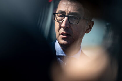Cem Oezdemir, German Minister of Food and Agriculture, speaks after the cabinet meeting. Oezdemir criticized Polish import restrictions on Ukrainian grain on Tuesday, calling them simply an election campaign manoeuvre. Photo: Fabian Sommer/dpa
