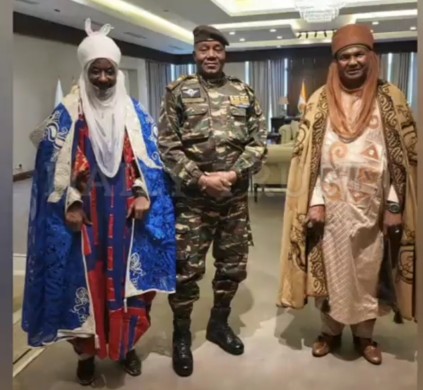 Niger’s military junta receives Emir Sanusi Lamido Sanusi and entourage in Niamey