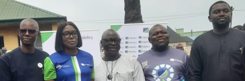 L-R: Nick Ankyoor, Chairman, Board of Trustees, Hyacinth Alia Support Foundation (HASUF); Victoria Abuka, Team Lead, Corporate Social Responsibility (CSR), Fidelity Bank Plc; Aondonaa Iorpuu James, Executive Secretary, Benue State Emergency Management Agency (BSEMA); Terwase Swande, Branch Leader, Fidelity Bank Plc, Makurdi; and Fidelis Msughter Unongo, Special Adviser to the Benue State Governor on Innovation Strategies, Special Duties, Development, Policy, and Planning; at the Fidelity Food Bank distribution at the Internally Displaced Persons Camp, Federal Housing Estate, North Bank, Benue State recently