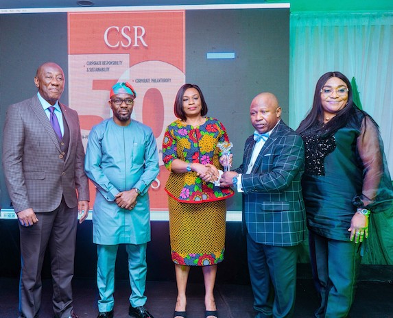 L-R: Charles Ifediba, CSR Lead, Seplat Energy Plc; Stanley Opara, Manager Corporate Communications; Esther Icha, CSR Manager; Dr. Eustace Onuegbu, Member of Trustees, Sustainability Professionals Institute of Nigeria; and Josephine Kola-Ajibade, Senior CSR Adviser, Seplat Energy, at the The CSR Reporters’ Social Impact & Sustainability Awards (SISA) where Seplat Energy won the CSR Award for Education Empowerment in Lagos … on Sunday.