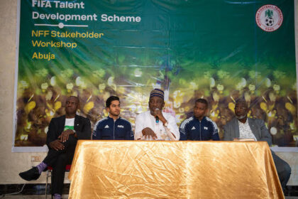  NFF President Gusau (middle) with GS Sanusi (right), Eguavoen (left) Chibsah (second right) and Desai (second right)