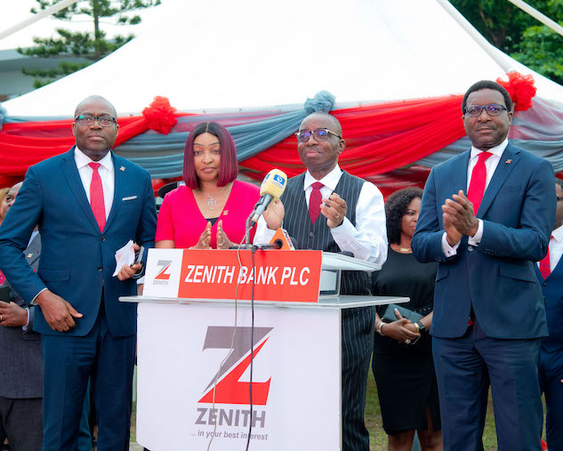 Outgoing Group Managing Director/Chief Executive, Zenith Bank Plc, Dr. Ebenezer Onyeagwu (2nd Right) flanked by Executive Director, Mr. Akin Ogunranti (1st Right); Executive Director, Dr. (Mrs.) Adobi Nwapa (3rd Right) and Executive Director, Mr. Adamu Lawani (4th Right) during the launch of the bank’s state-of-the-art digital LED screen at Ajose Adeogun Roundabout, Victoria Island, Lagos, yesterday.