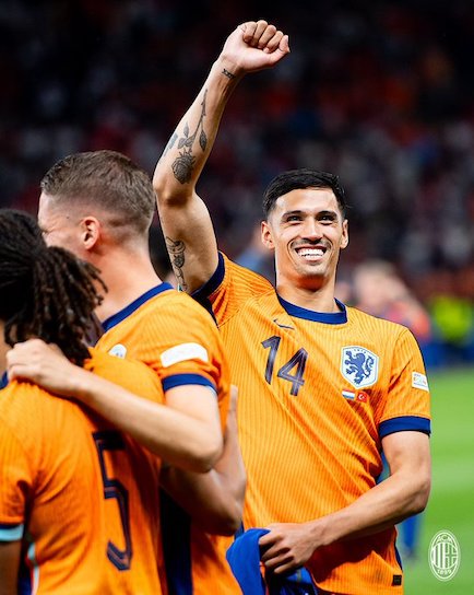 Netherlands through to Semi finals