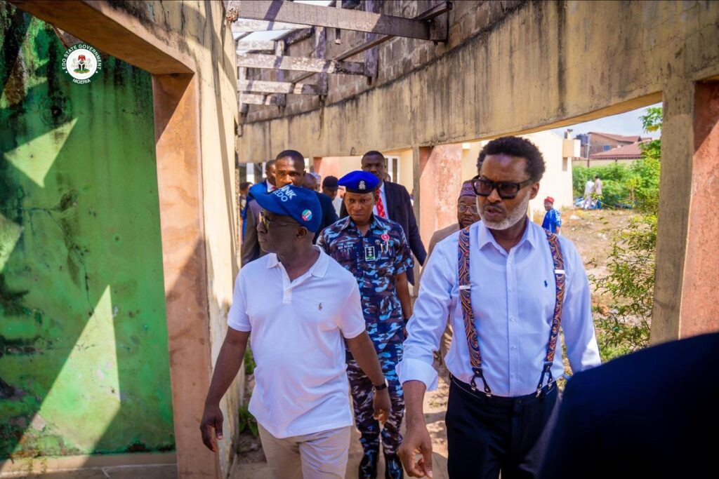 Excitement in EBS as Governor Okpebholo visits management, says ‘criticise me if I do wrong’