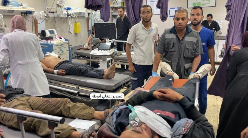Israel kills 27 waiting to pick food in Gaza