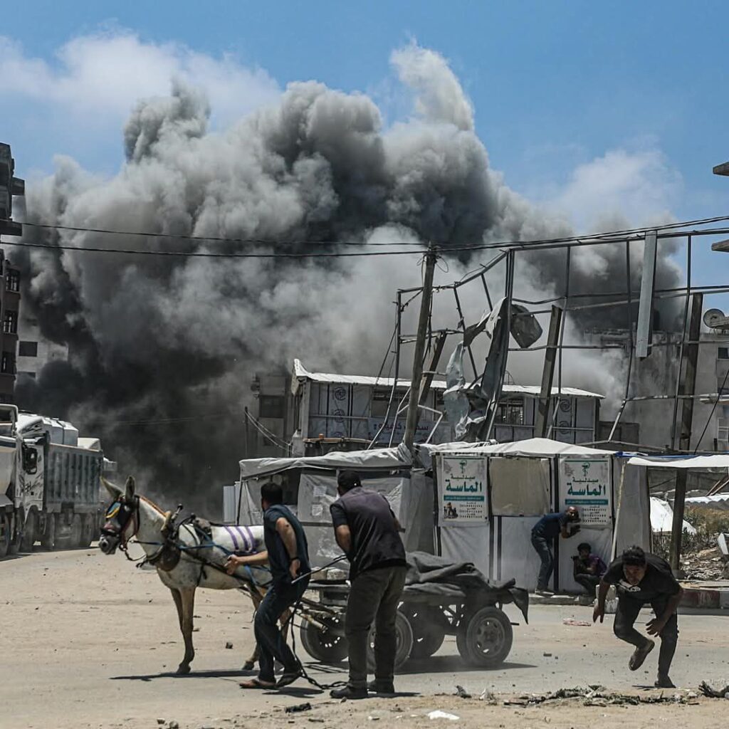 Israel kills 144 Palestinians, injured 560 others in bombings across the Gaza Strip Israel begins random bombing of the Gaza Strip