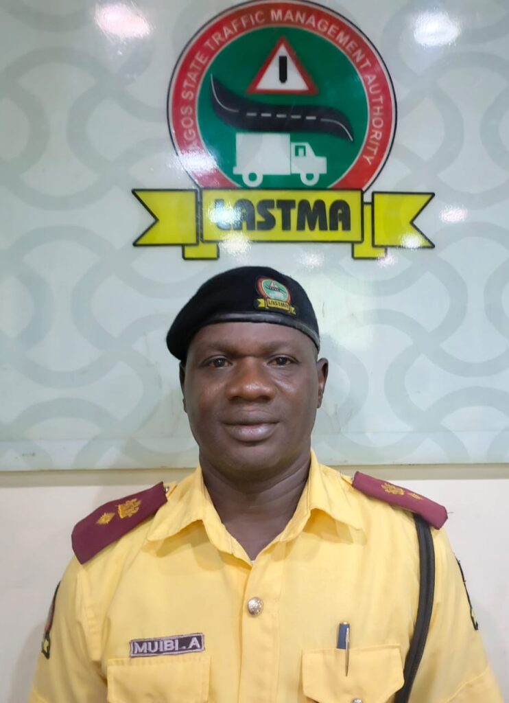 GOOD COP GIVES HOPE: LASTMA Officer Snubs N20K Payout