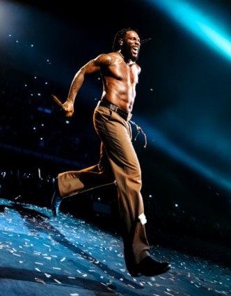 FIRE DOWN UNDER: Fans Go Wild as Grammy Winner Burna Boy Delivers Explosive Finale in Perth