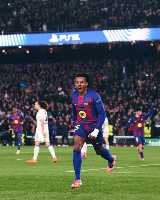 NEW CAMP NOU ROAR AS BARCELONA WINS EURO RETURN!