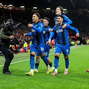 OLD TRAFFORD EIGHT-BALL! Man Utd’s Dream Becomes 4-4 Nightmare in Classic