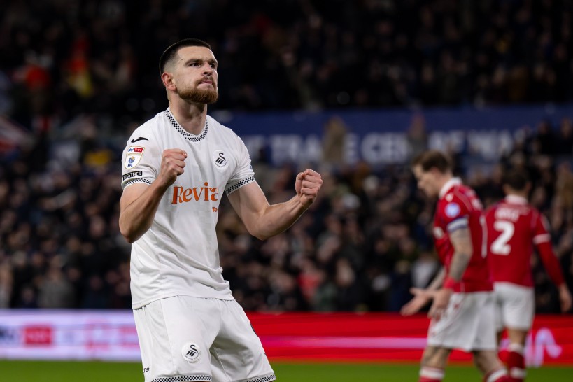 STADIUM SHOCKER: Okonkwo Gaffe Gifts Swansea Derby Delight