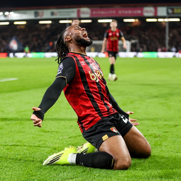 THIAGO IS THE REAL DEAL: Panenka Pain as Bees Sting Black Cats