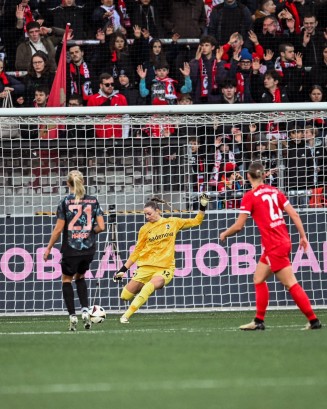 GRIF-OFF THE SCALE: Record-Breaker Vincenzo Sparks Five-Star Freiburg Frenzy