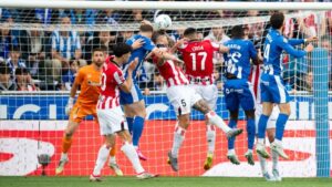 NICO’S KNIGHTS: WILLIAMS WIZARDRY WIPES OUT ALAVES