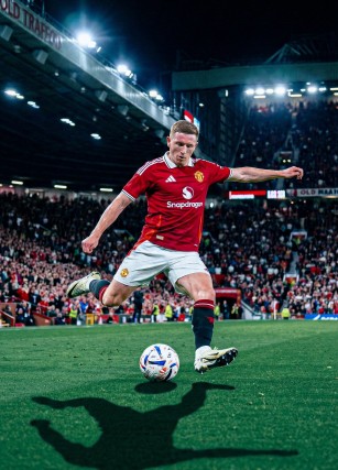 BRUNO’S THE RECORD KING! Fernandes Equals Legend Henry as Five-Goal Thriller Seals Third for United BRUNO’S THE RECORD KING! Fernandes Equals Legend Henry as Five-Goal Thriller Seals Third for United