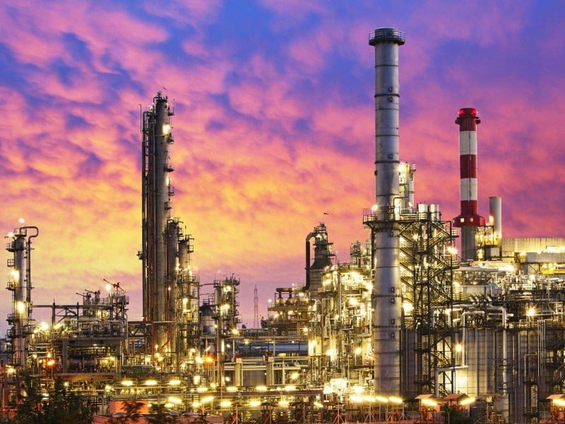 Why Pump Prices Don’t Mirror Spot Crude: Dangote Breaks Down Refinery Economics Dangote Refinery Absorbs Volatility, Flags Future Cuts as Cheaper Crude Drops