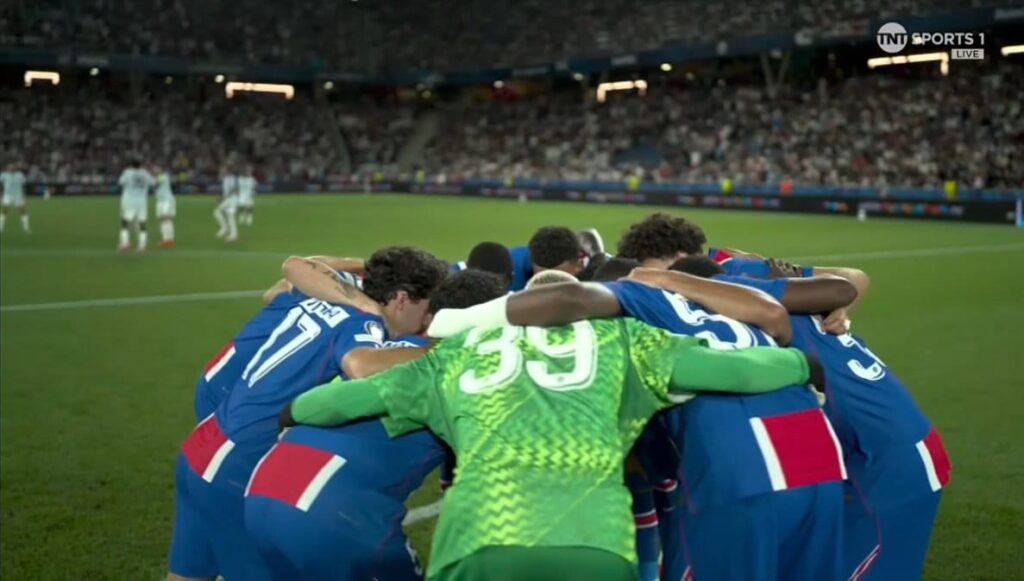 PARIS MATCH WINNERS! Kvaratskhelia and Doué Sinks Villa as PSG Claim UEFA Super Cup Glory in Salzburg