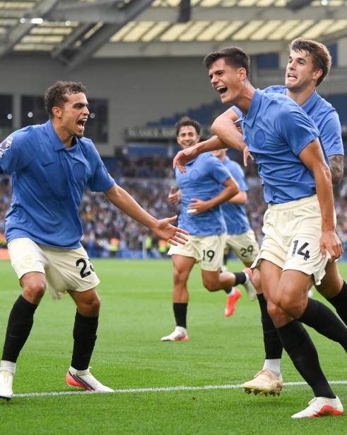 AMEX ANNIHILATION: Seagulls Soar to Sensational 3-0 Triumph Over Defending Champions Arsenal